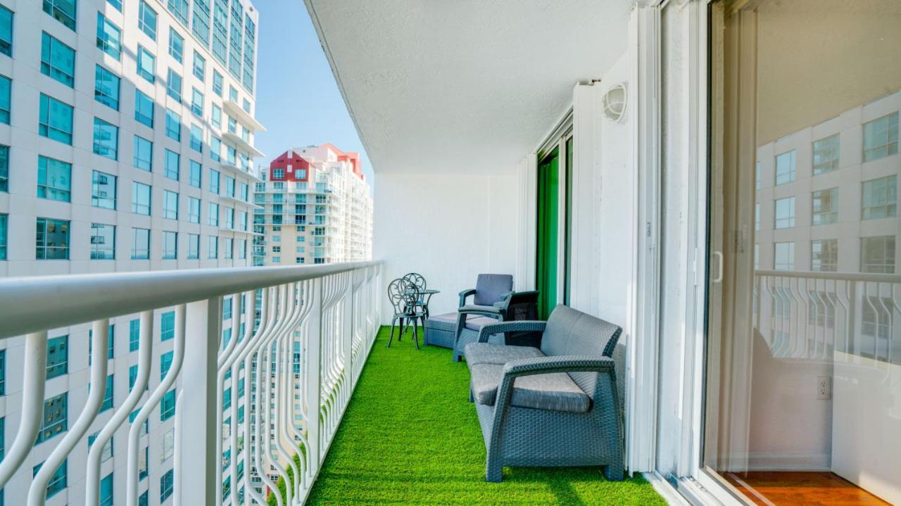 Warm And Tailored 1br W Pool Hot Tub Gym Parking Hébergement de vacances Miami